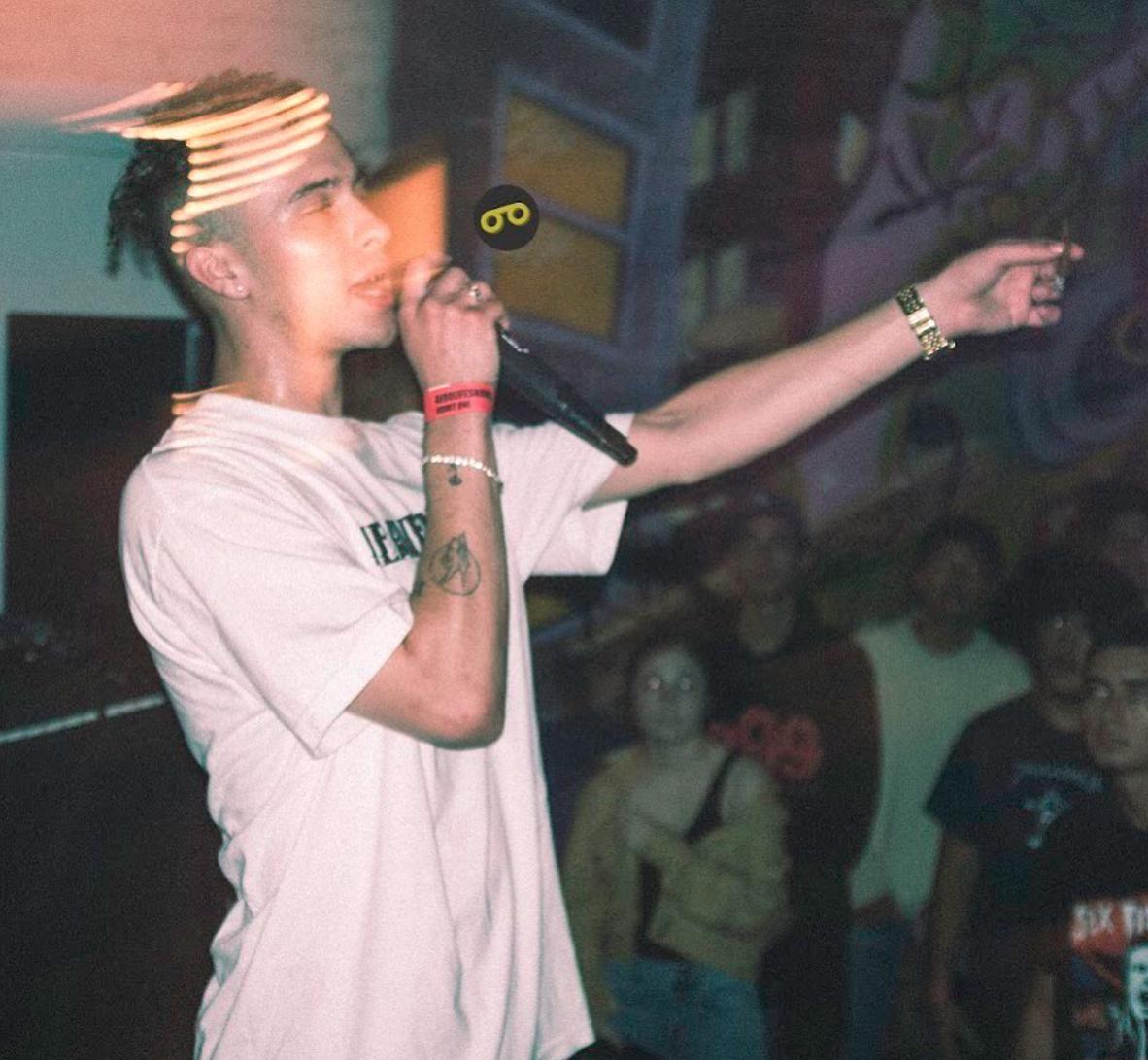 RoyalRap__'s tweet photo. Austin Skinner releases the interlude "Leave" produced by Mxdnight 

https://t.co/6sgobxoT1X

[@austinskinnerxx]
[@prodmxdnight] https://t.co/BDUNy9HYtO