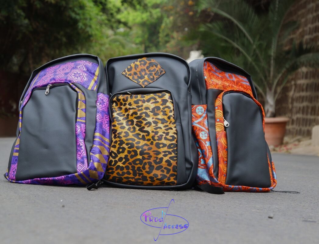Nathiie6's tweet photo. La rentrée c'est bientôt, commandez des sacs qui résisteront toute l'année 😉 #prodaccess #style #Mode #MondayMotivation #Fashion #rentree2019 https://t.co/FYh9aEEKWB