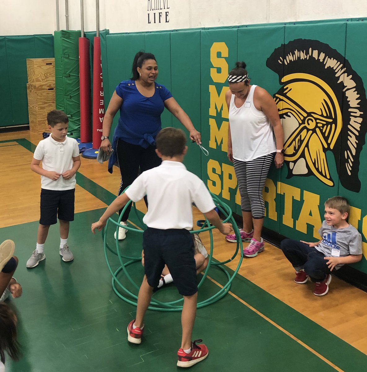 Shout out to @SMMschoolOmaha for a successful “bring your parent to PE Day”  it was fun to see what the 3rd graders are up to in PE class!