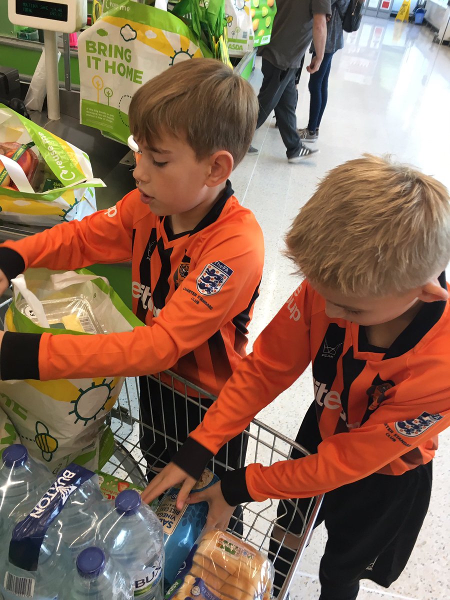HykehamTigersFC's tweet photo. 🐯Tigers Bag Pack 🐯

After a busy and fun day at @AsdaNHykeham on Saturday it’s great to announce that £705.30 was raised .
Money raised will help provide new equipment  for the club ⚽️

All #TeamTigers that took part throughly enjoyed the day 🐯

@midlincsfooty @FootballGrf https://t.co/zqsZrEPipO