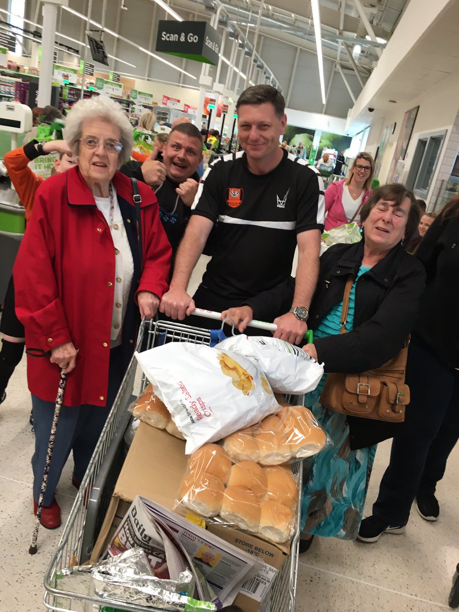 HykehamTigersFC's tweet photo. 🐯Tigers Bag Pack 🐯

After a busy and fun day at @AsdaNHykeham on Saturday it’s great to announce that £705.30 was raised .
Money raised will help provide new equipment  for the club ⚽️

All #TeamTigers that took part throughly enjoyed the day 🐯

@midlincsfooty @FootballGrf https://t.co/zqsZrEPipO