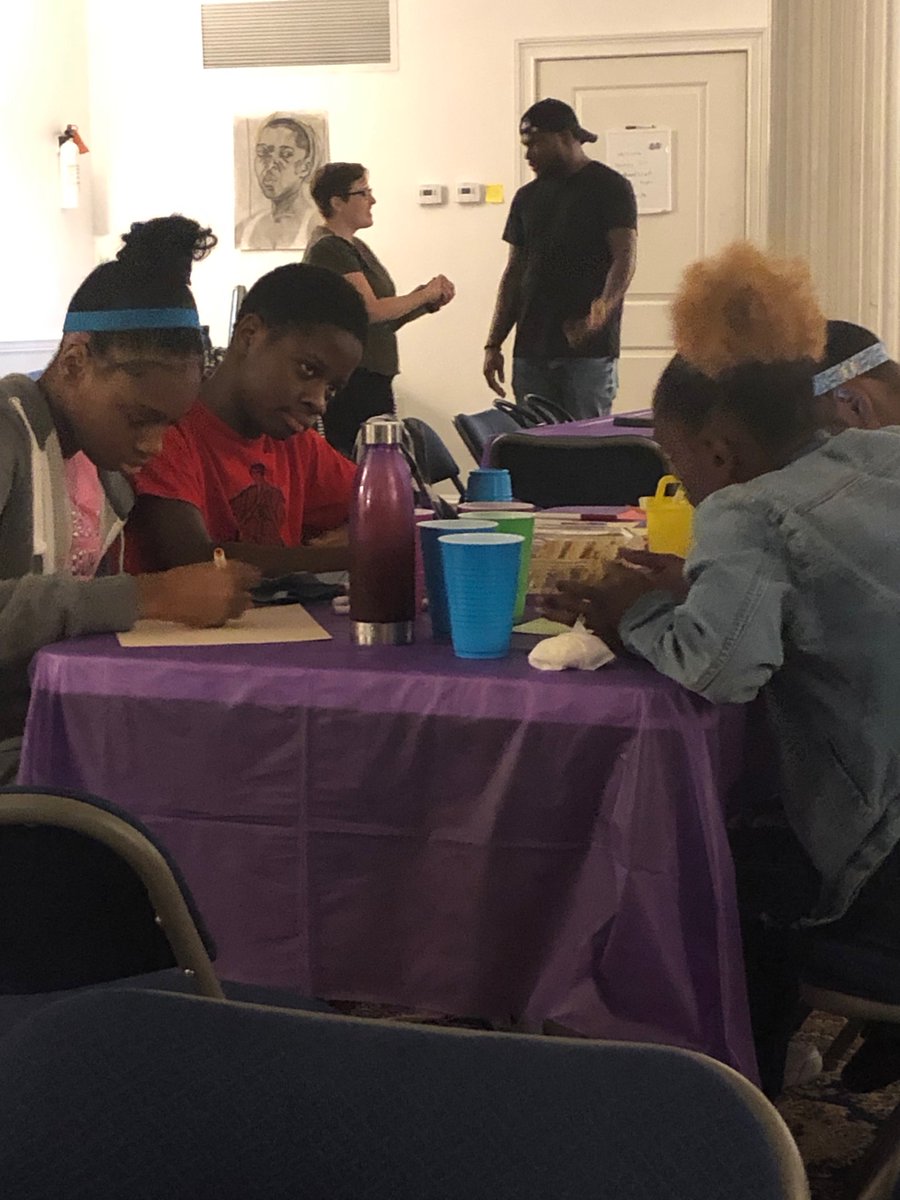 UBAPhilly's tweet photo. We were honored to attend a Community Dinner hosted by our grantee @Phillybailout. PCBF is not only working to end Cash Bail in Philadelphia, but posts bail for those who can't afford to pay and connects them to a host of resources and supports. #basicneeds https://t.co/01QsF5GzUg