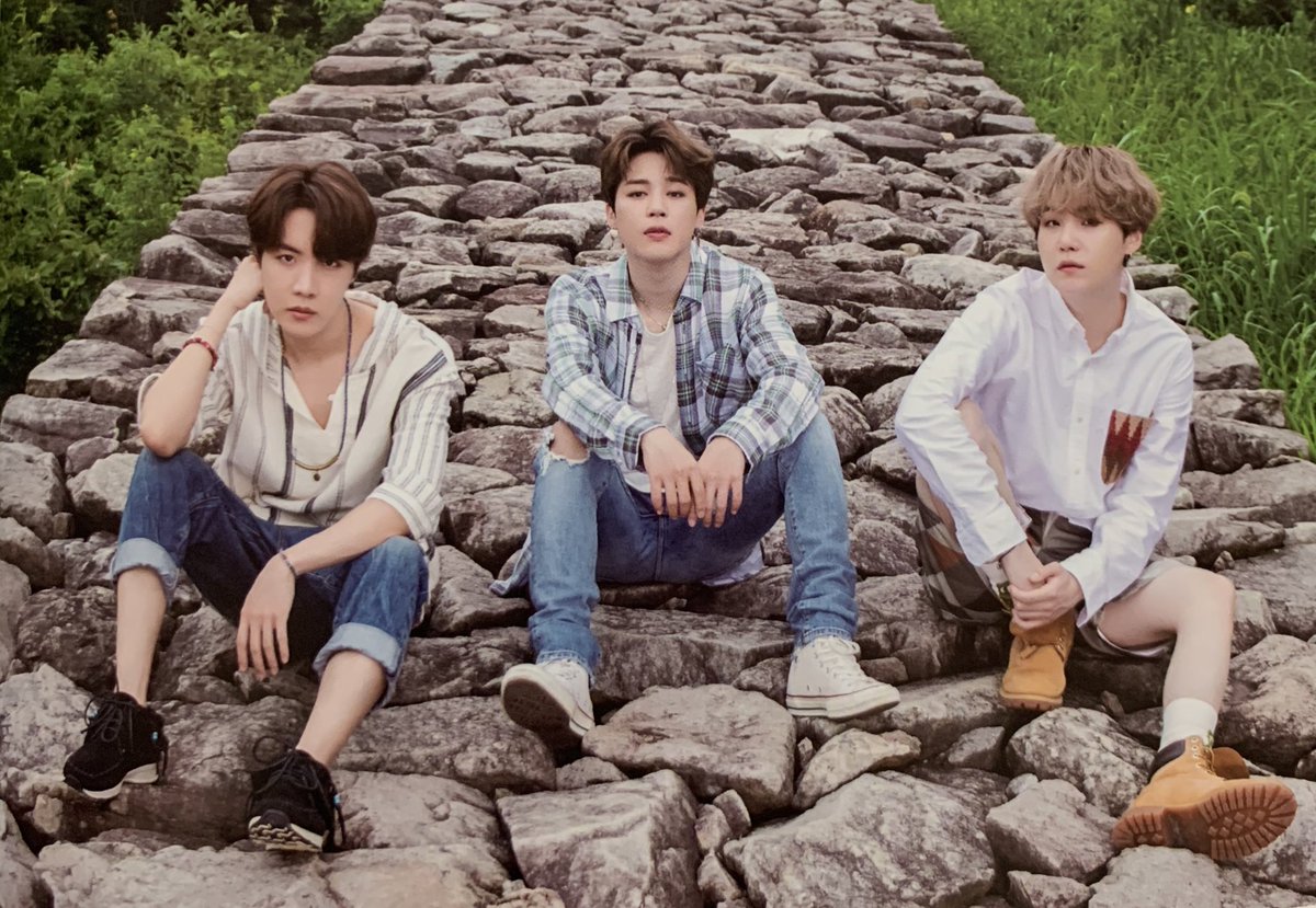 BTSBighitTwt's tweet photo. @bts_bighit @BTS_twt BTS Summer  2019 #BTS https://t.co/c18BlZtX4c