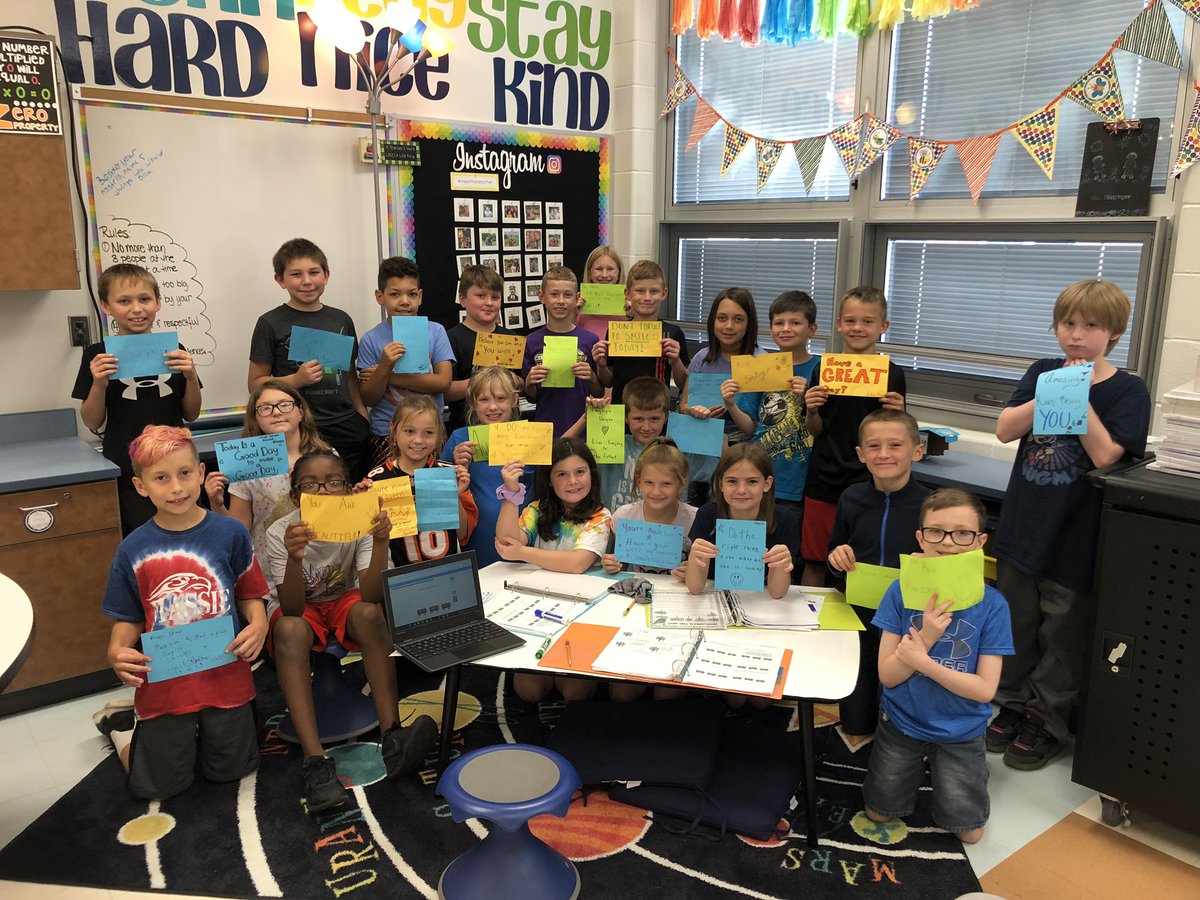 MrsFlicks4th's tweet photo. @WeTheJackets thank you for our Make a Good Monday treats! Not only did the students love it, but so did I! Nothing beats seeing former students!!! #trlsd #weare3 https://t.co/5waSr21VnU