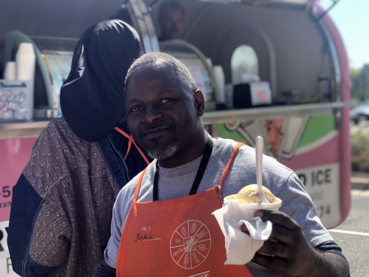 cmzeus's tweet photo. Nothing better than Ice cream on hot September day. #keeping injuries on ice #DFC6777 https://t.co/DzHTsl5t2O
