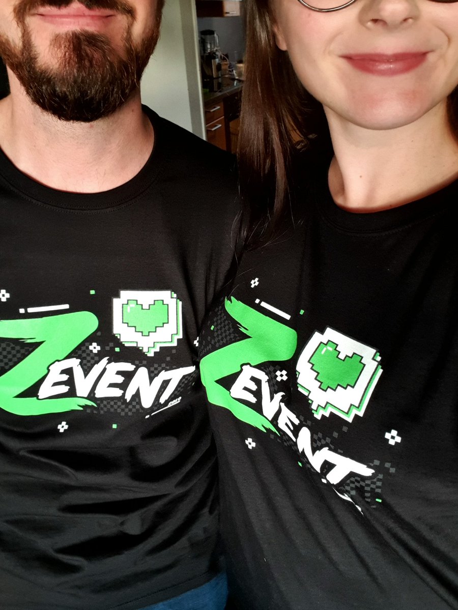 Galiiii's tweet photo. Ayé, on a déjà reçu les T-Shirts du #ZEVENT2019 🥰 https://t.co/C7KmlzPSk5