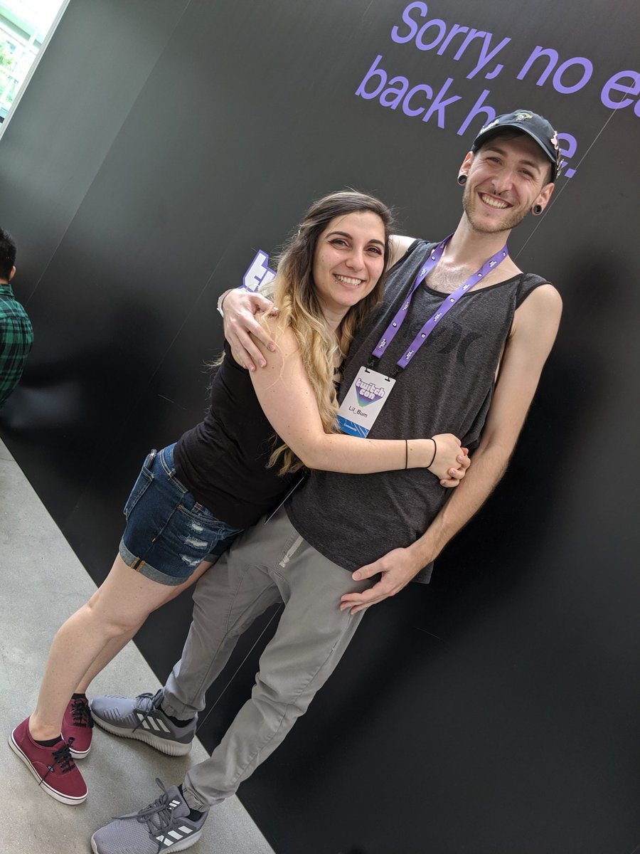 AmazonAndAnal's tweet image. I&apos;ve been to a lot of events, had amazing experiences and met a lot of people before TC... But I&apos;d have to say TwitchCon took the cake. By far one of the best weekends of my life getting to meet everyone, So here&apos;s a thread of all my favorite photos from this weekend 💕