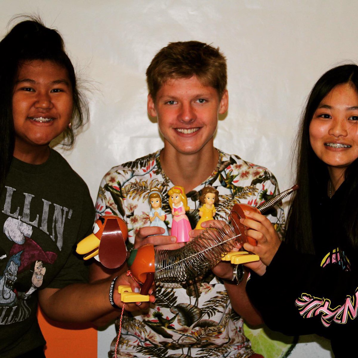 DP_PhotoClub's tweet photo. Homecoming Spirit Week 2019 Disney Day Lunch Photo Booth https://t.co/kyaBf1sYhY