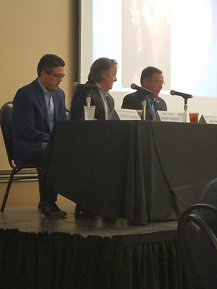 KCBrendaKays's tweet photo. So proud to welcome Texas  Rep Chris Paddie, Rep Jay Dean, and Sen Bryan Hughes to the Kilgore College campus today for the East Texas Legislative luncheon! https://t.co/yWJX1dAp5E