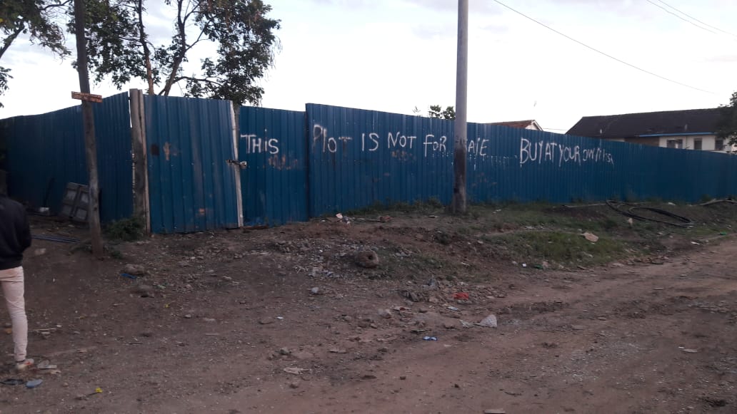 <a href="/MikeSonko/">Mike Sonko</a> seems that someone has fenced up a public space in South C Akiba United and is going ahead with private development.
We need spaces for people, we need a healthy city! <a href="/osukaqa/">Osukaqa</a> <a href="/SouthCFdn/">South C Ward Foundation</a> <a href="/SouthCRA/">SouCRA</a>