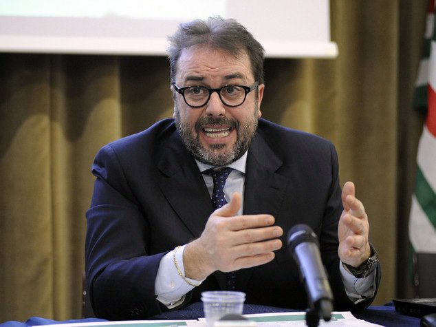 cislfp's tweet photo. #PA. Il segretario generale @cislfp , @PetriccioliM , replica al ministro @DadoneFabiana su #Idonei: "Bene programmazione del Ministro ma serve norma che preveda sia lo scorrimento delle #graduatorie che la #stabilizzazione dei #precari" ➡️ https://t.co/7Yj5bFasAK https://t.co/3Gs48mz5Tn