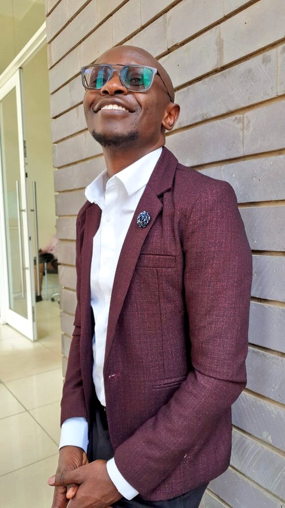 #RhumbaOxygen Siku yako imekuwa vipi? Ndani ya pendekezo la Milele unaunga mkono wanandoa kufungua akaunti ya benki kwa pamoja? Unatutegea ukiwa wapi karibu mpangoni... <a href="/TitiNiRhumba/">TITI NAGWALLA</a>