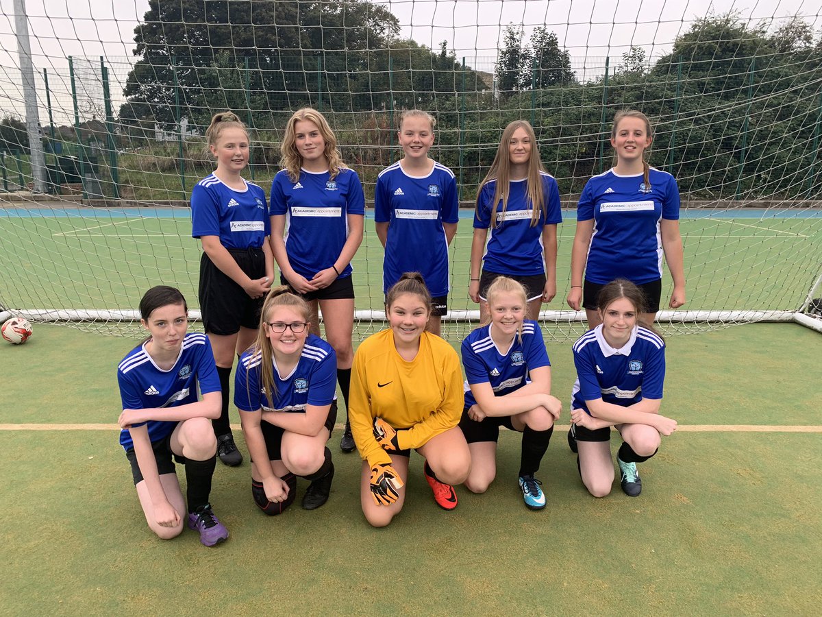 U16 girl footballers through to the next round of Leeds School Cup winning 5-2 @BostonSpaAcad . Girls showed great resilience, losing 2-1 early in the second half to bring it back with only 10 players! Great start to a the season! 
⚽️⚽️⚽️⚽️ N.Makin (POM)
⚽️ K. Hewson