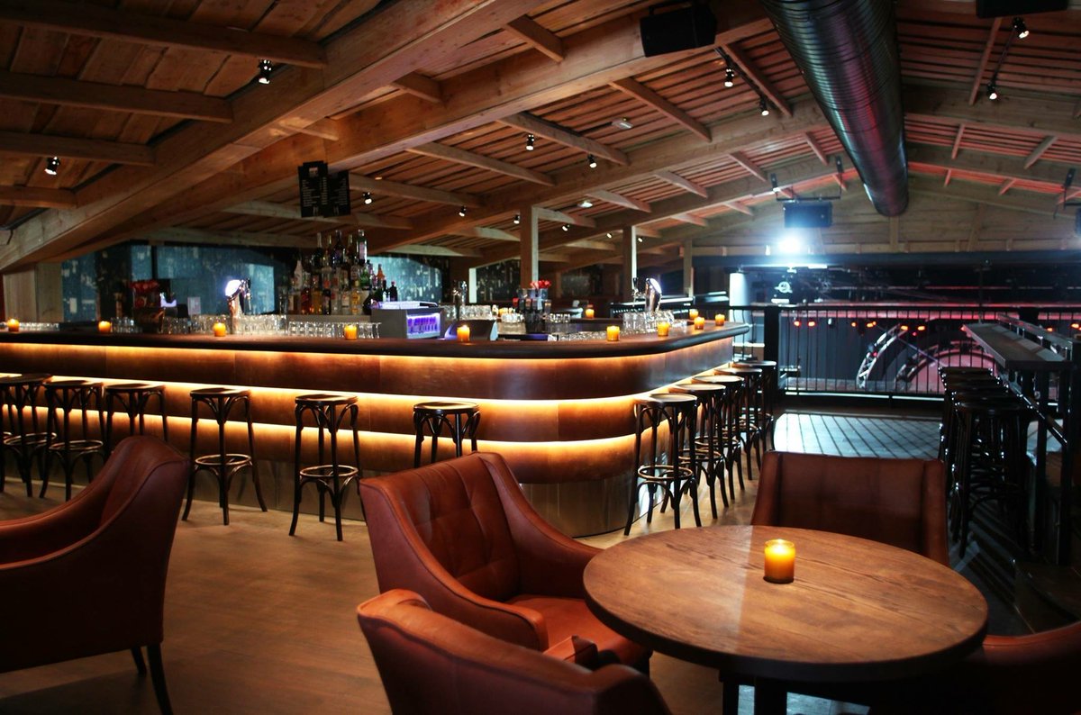 VIP TICKETS

Als VIP met je vrienden of collega's naar De Vrienden van Oranje Live? Koop nu je VIP Tickets en krijg toegang tot het VIP-balkon en een uitgebreid hapjesbuffet met perfect uitzicht op het podium!

VIP Tickets zijn te koop via musicclubkampen.nl/agenda/2019/vr…