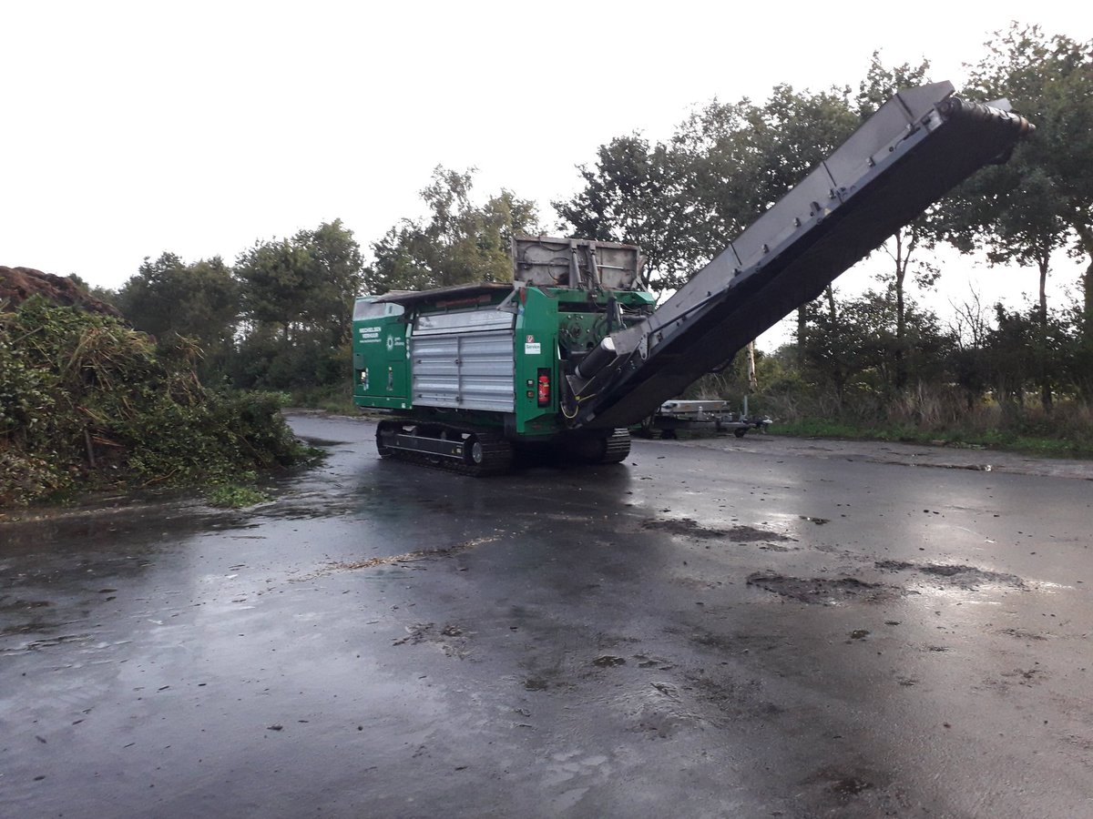 Onze #komptechcrambo6200direct in actie!
#compost
#recycling 
#shredderoprups
#ookgeschiktvoorindeminderdraagkrachtigegrond 
Mechielsen Oldehove BV
#tehuur
#metofzonderbediening
Vraag naar de mogelijkheden !
mechielsenverhuur.nl