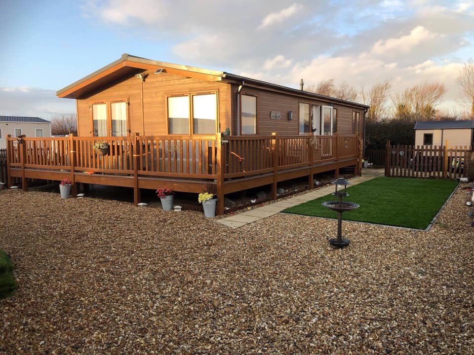 UnityPrivate's tweet image. 🍂7 Berth Luxury Lilac Lodge🍂

10% OFF ALL PRICES BELOW IF BOOKED BY DECEMBER 31st 2019

▪️Passes Included 2020
▪️Free Linen 
▪️Free Wi-fi
▪️Superking Size Bed
▪️2x Double Beds Plus Single
▪️Washing Machine
▪️Dishwasher
▪️Central Heating
▪️French Doors