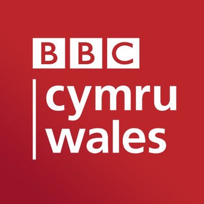 Angharad George-Carey (@angharadgc) will be on BBC Radio Wales tomorrow at 10am, discussing the insightful @daddyissuespc 🎧 Be sure to tune into @BBCRadioCymru tomorrow to hear more!