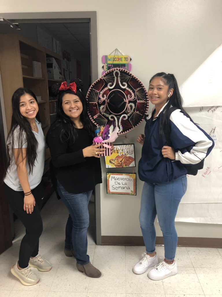 Hispanic Heritage Teacher of the week! #spanishclub Have a great week Ms.Osegueda!!!🇲🇽🌵