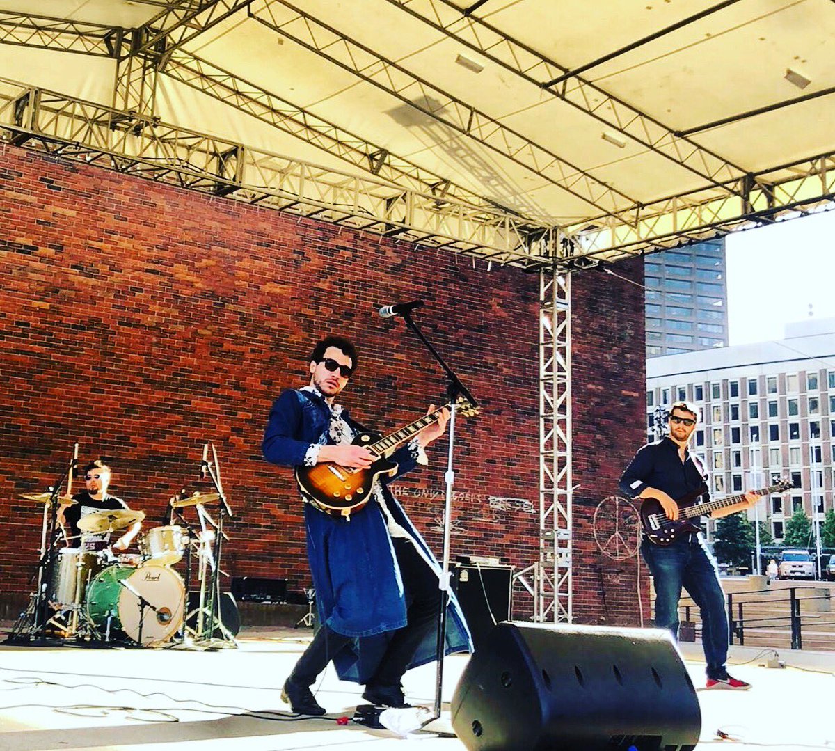 FireintheField's tweet photo. Boston Local Music Festival 2019 
Photo by @OffTheStageMusi 
#bostonlocalmusicfestival #fireinthefield #livemusic #boston #cityhallplaza https://t.co/JAYBYHSi0v