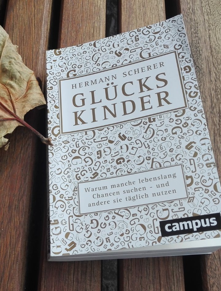 Buchempfehlung: Chancen erkennen und nutzen!
"Glückskinder" von Hermann Scherer. Buch Gratis - Versand 5,95 €. Warum manche lebenslang Chancen suchen - und andere sie täglich nutzen! 
bit.ly/2mlHJCt
.
.
#chanchen #erfolg #glück