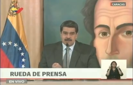 NTN24ve's tweet photo. #AHORA Nicolás Maduro: "Si ustedes me dan 200 millones de dólares me traigo a todos los venezolanos en Perú" #30Sep https://t.co/EDAm09SExD https://t.co/MNAPMeE7XG