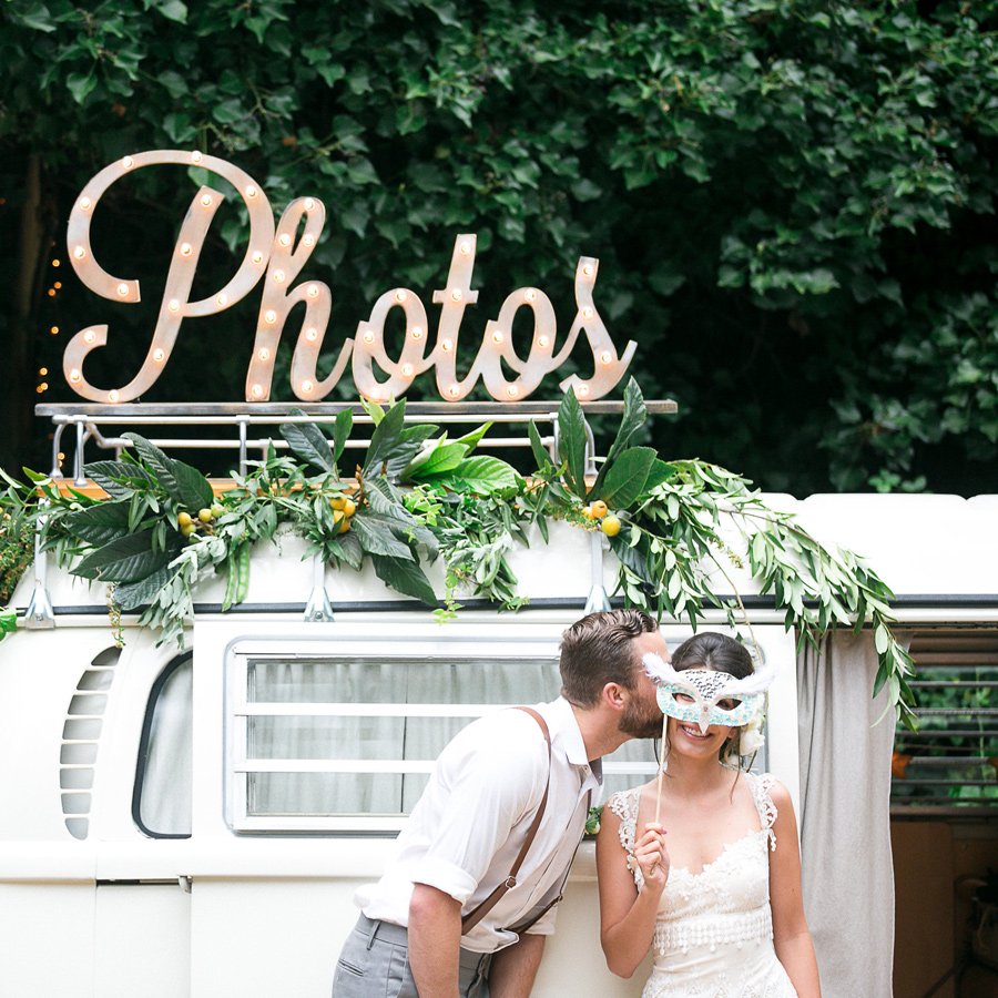 TheBoothBus's tweet image. Sending some happy Fall vibes your way on this beautiful Monday morning☀️🍃 
.
.
.
.
.
.
#theboothbus #lifeintherightlane #feelthelove #vwbusphotobooth