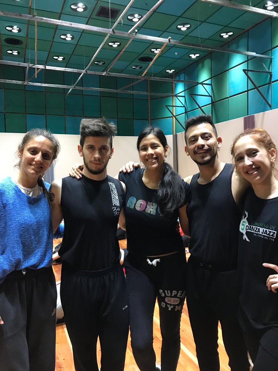 Argentina_Baila's tweet photo. Bienvenidos María Emilia Prono, Alison Orbegoso, Florencia Rossi, Lautaro Rondan y Kevin Alarcón. Ellos son los seleccionados para ser los invitados del Ballet Federal Argentina Baila en la próxima coreografía.
Felicitaciones!
@pashkus #argentinabaila #balletfederal https://t.co/RRb039cttk
