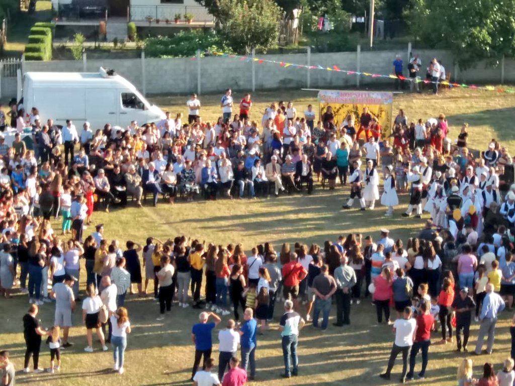 FlorjanMuhaj's tweet photo. 1/2 So happy that through our #EUIntegrationUnit stand @ the local holiday of📍Zharrëz🇦🇱, we provided citizens w/ some important info on the role of the Local Government in the 🇪🇺 Integration process of 🇦🇱, #EU funding & opportunities, & 🇪🇺 programmes for 🇦🇱youngsters. @LSorecaEU https://t.co/udpqs7CiAo