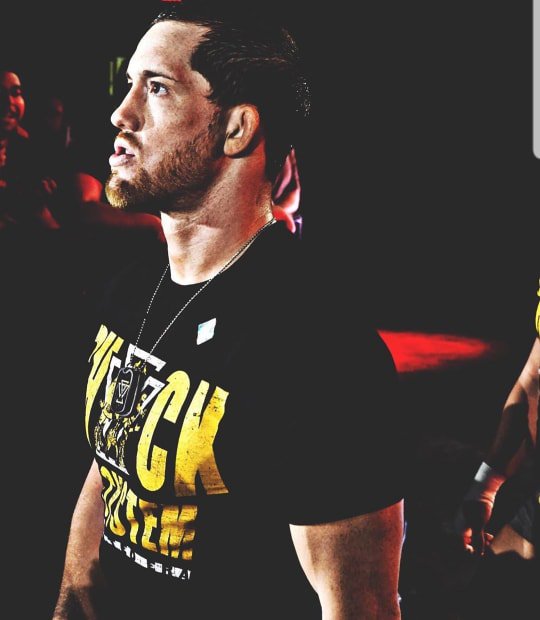 XavierReid's tweet photo. Ready to make that walk to the ring tonight and take home that one way ticket to the Main Event of WrestleFest...it's Rumble day baby #RITX @StrangleMania @ewcmnb https://t.co/NH0lU7iHda