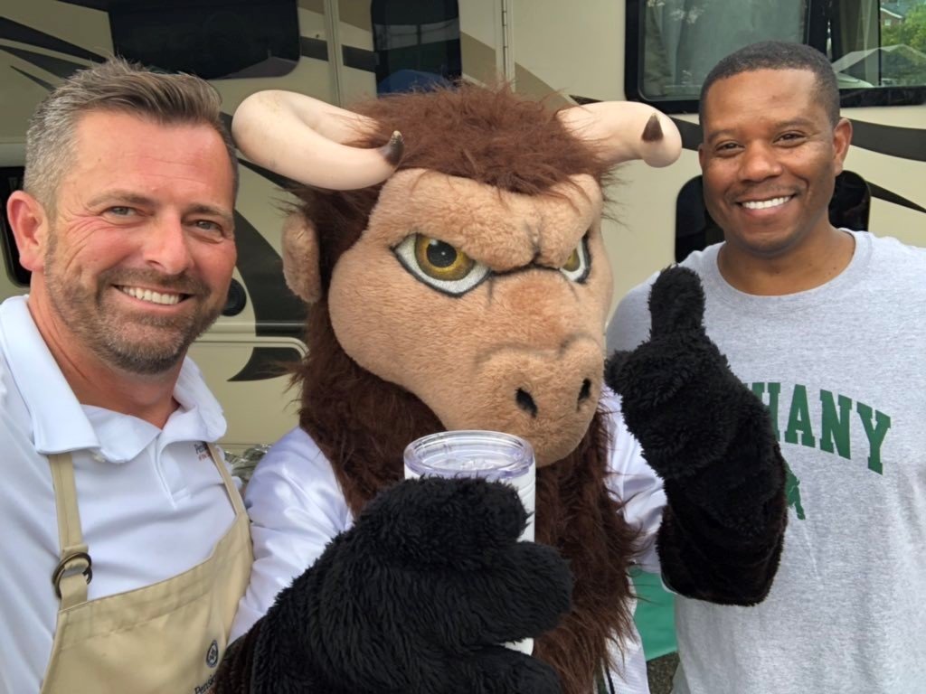 PensionFundCC's tweet image. What a weekend! Great seeing those who were able to swing by our tailgate at @Bethany_College on Saturday!