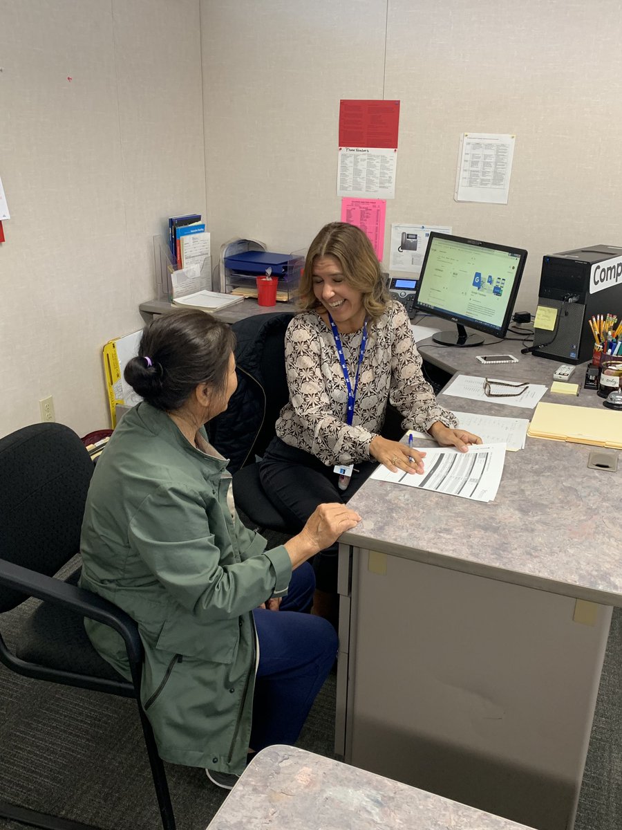 RowlandAdultEd's tweet image. #StudentProgress Conferences are occurring this week. ESL students are meeting with their teacher to go over their progress as we enter 8 weeks of the fall session. @RowlandSchools  #WeAreRUSD #lifelonglearning #EnglishLearners