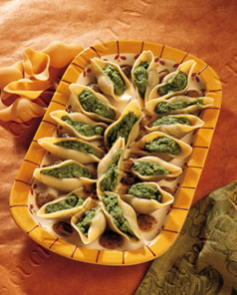 MagicoNatale's tweet photo. Conchiglioni di Natale ripieni https://t.co/G3wPROEAPZ #primidinatale https://t.co/DTFHt6R1Bx