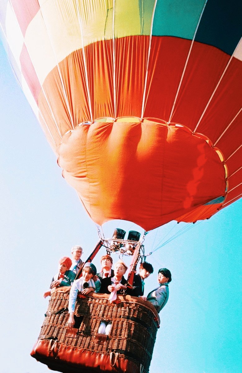 TheSueSpace's tweet photo. Will they see my heart from up there?
 💜💜💜💜
{ #ARSD #ARMYSelcaDay @BTS_twt } https://t.co/Xj7km1G3Cx