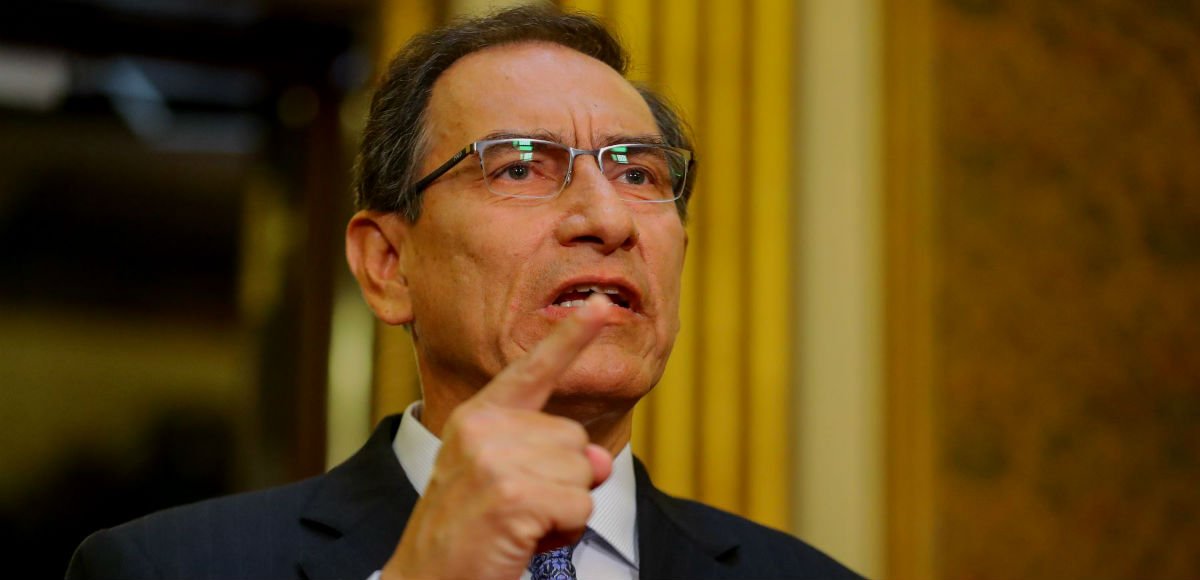 Este es el mensaje con el que el presidente #MartínVizcarra anunció la disolución del #Congreso --> ow.ly/pxJB30pDMrM

#DisolverElCongreso