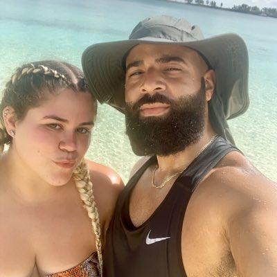 Magic_Pedro50's tweet photo. With my Other Half ❤️ #TakeUsBack #NewProfilePic #MissingVacay https://t.co/UVVpTlUP8D