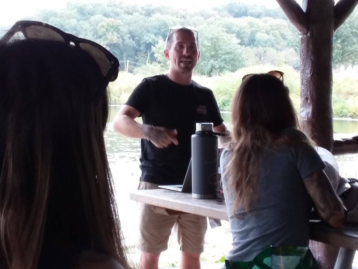 DxEPittsburgh's tweet photo. Thank you #JoshuaEntis for the great Sustainable Activism workshop and thank you to everyone for coming!
Join #AVPittsburgh on Facebook!
#JoinTheAnimalRightsMovement #SelfCare #Community #Meditation #Activists #Activism #FindYourVoice #Pittsburgh https://t.co/ys1bJRbIc3