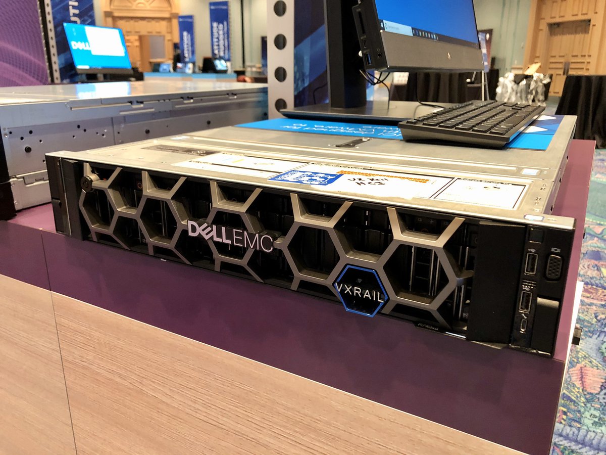 vGazza's tweet photo. The Solution Expo for the Chicago #DellTechForum tomorrow is taking shape and it looks amazing! #Iwork4Dell https://t.co/NOy43g2MBq