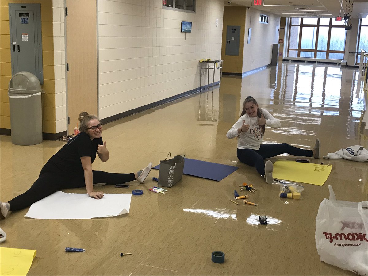 Hawks_SC's tweet image. Decorations and decorators!