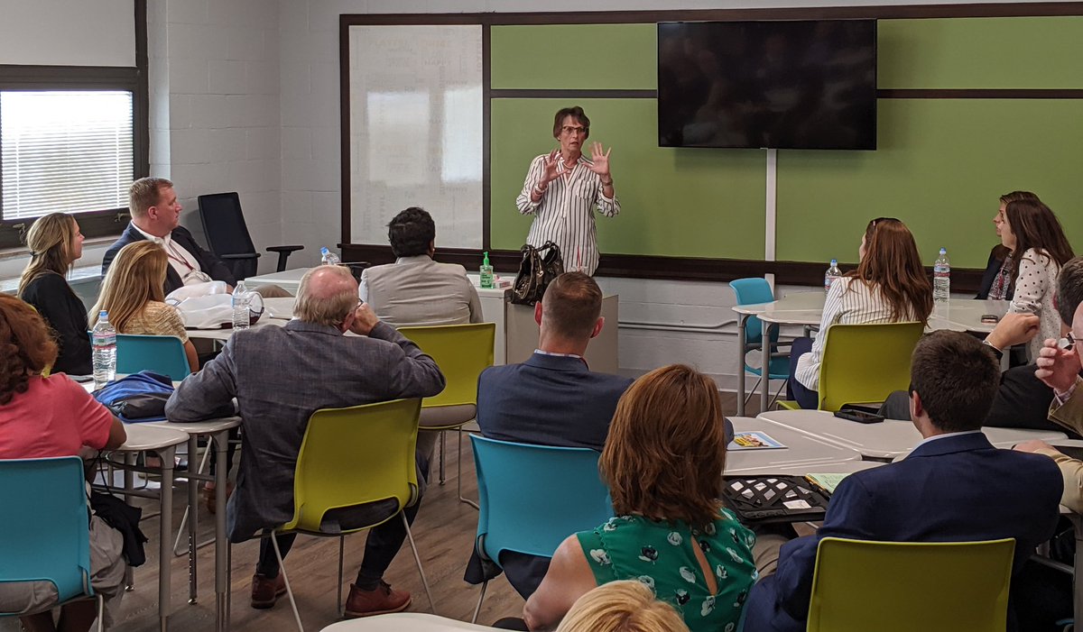 Newark_Schools's tweet image. We are excited to show off the new Boys and Girls Club to our visitors from @ESConsortium. Sarah Wallace talks with the group about public-private partnerships.