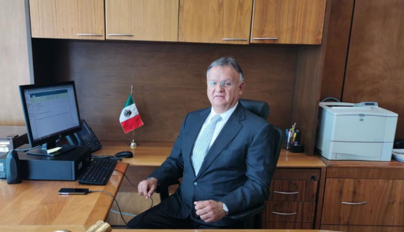 GrupoT21's tweet photo. ⚓️#Marítimo: Latapí se queda con la Dirección General de API Altamira https://t.co/gwHY7zzG2l
Por @BetoZanela #GrupoT21 #ApiAltamira #PuertoDeAltamira #JuanManuelLatapí #Puertos #SCT #CGPMM https://t.co/gcVUSM9PQs