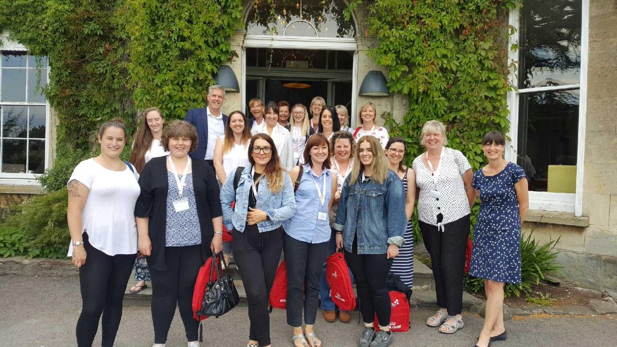 vetpolcommunity's tweet photo. BVRA forges ahead with annual congress, dispensing award and Veterinary Receptionist Appreciation Day and a new venue for its 2020 congress is announced, with registration opening on 25th September. @BVRAawards https://t.co/txoDSccj48 #vetreceptionists https://t.co/1x7DmwVxKw