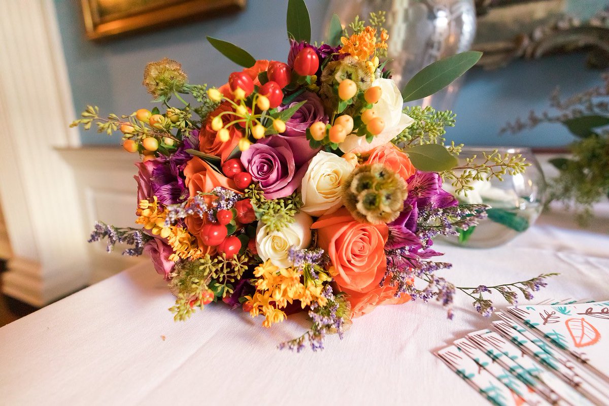 CharPhotography's tweet photo. Fall wedding season is officially here! ❤️ What will your bouquet look like?! https://t.co/wxed9esmU0