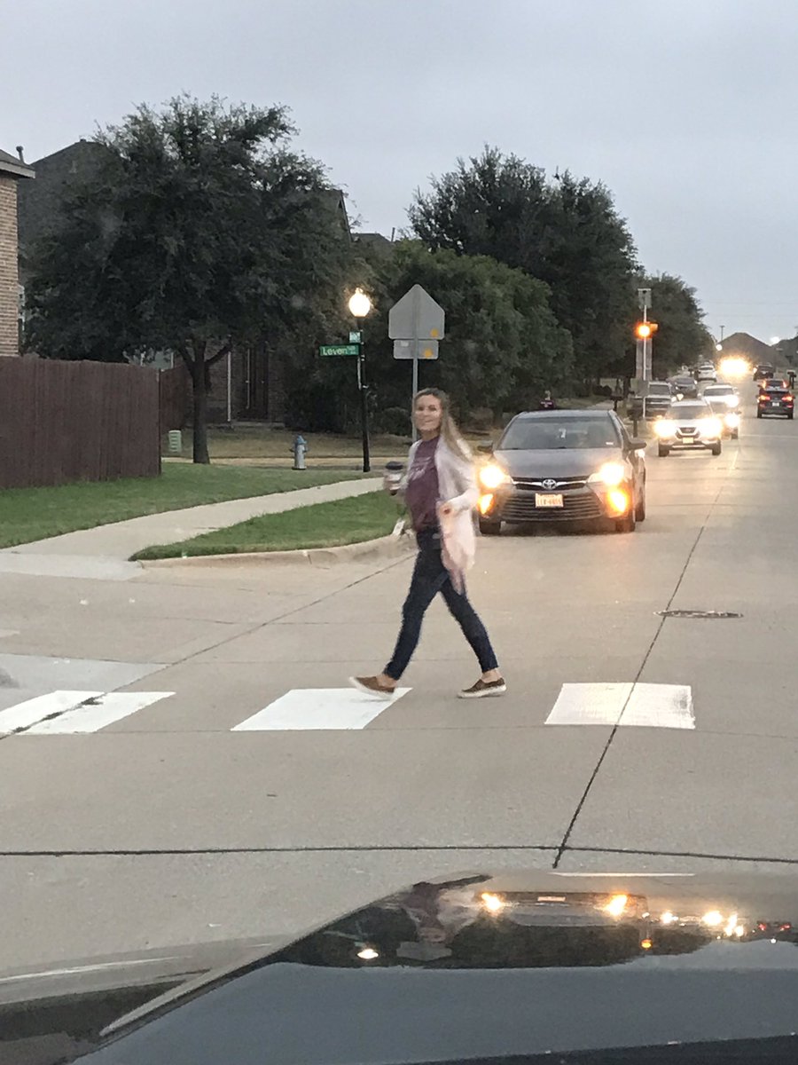 Kinder_Moose's tweet photo. Mrs. Pursifull keeping our students safe at the cross walk this morning! @LindseyElem https://t.co/8mhwxcpPpA