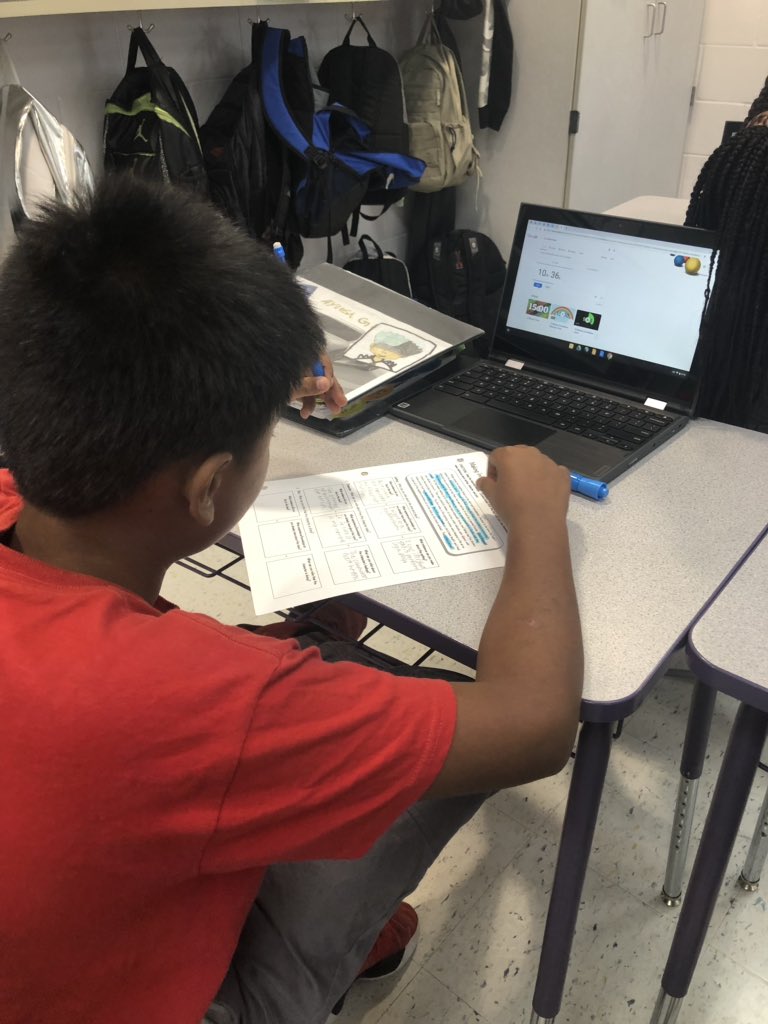 MrsSummers_wrms's tweet image. Caught utilizing time management techniques! #reynproud #wrmswolves