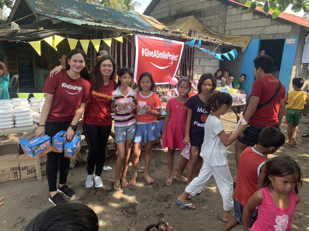 McLovesjOh's tweet photo. Our 24th GIVE A SMILE PROJECT with the @TAUGAMMAPHI_68 and @MetroByTMobile ♥️😍😘🥰
#BataanmUNA☝🏻
#IAmMetro
#TreskilionCares
#sharingiscaring
@yusepull27 @Greg_MPCS @HPDEC1969 @Josie_MPCS @Jamie_Metro @Daniel_S181 @ONE_Clarktastic @iamyourritzy @Mikestraveling https://t.co/OQdviGzn03
