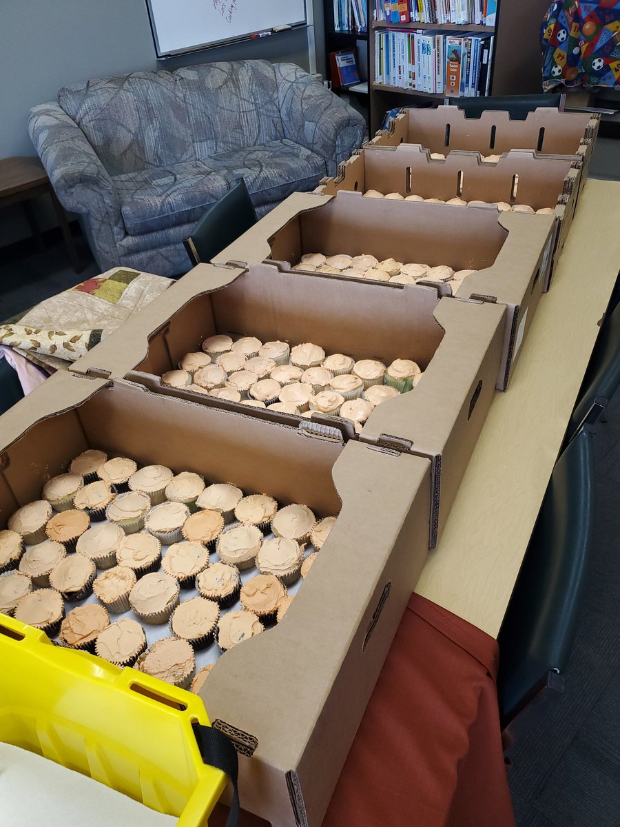 HagueElementary's tweet photo. #OrangeShirtDay at @HagueElementary including a family who made orange cupcakes for each student in the school, conversations about Reconciliation, and a Reconciliation Walk. #EveryChildMatters https://t.co/ZGQM5Sk883