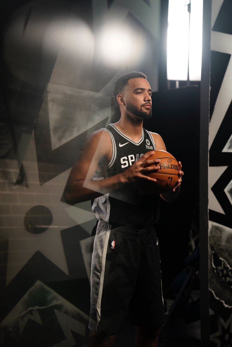 spurs's tweet image. New year, new faces! 

#SpursMediaDay