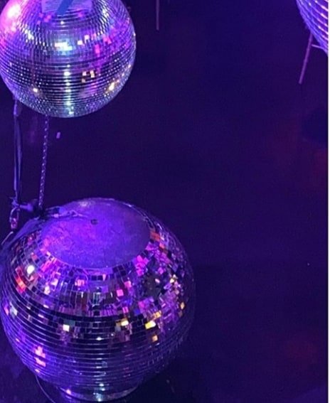 KymMazelle's tweet photo. #disco #fundraiser #events #celebrity @EastOfEdenLdn  #breastcancerawareness #pinklondon #youngheartsrunfree #1stladyofhousemusic Keep the faith! 💃🏽💃🏽⚡⚡🌸🌸💅💞🥂 https://t.co/rwYj9RAZrZ