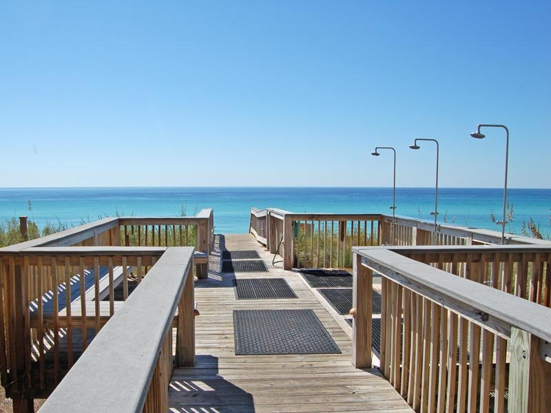 GoSouthern's tweet photo. #MondayMotivation - #TomorrowIsOctober and you can go on a #BeachVacation at a #Discount when you use #PromoCode SWEETDEAL on select #VacationRentals! Don't wait, availability is limited! #BookDirect Today! โถ๏ธ https://t.co/mAUIPnU1iy https://t.co/AtMvPfdIZs