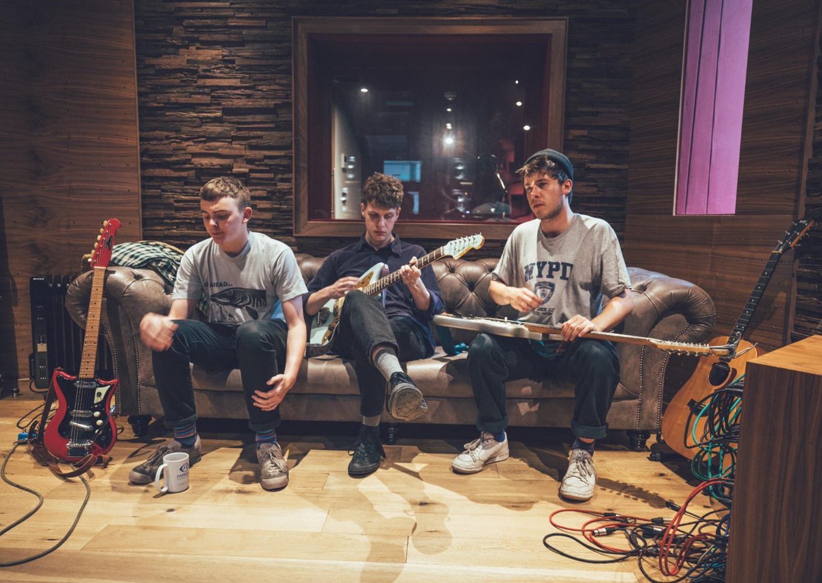 CheapTeeth's tweet image. Our next single ‘A Wider Chicane’ is released this Friday, 4th October. Available to stream and download everywhere that’s anywhere. Follow us on Spotify to hear it first open.spotify.com/artist/5xSUCTk…